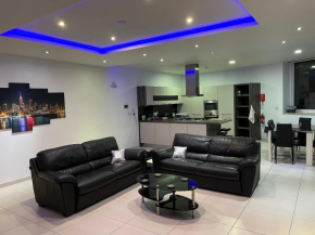 The Rock, apartment 5